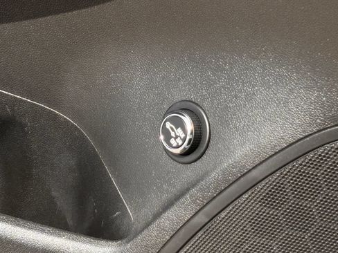 Used 2023 Buick Envision Essence w/ Sport Touring Package FWD image 24