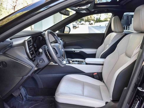 Used 2025 Lexus RX 350 w/ Convenience Package image 17