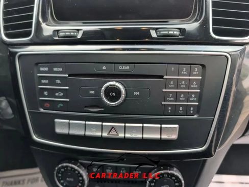 Used 2017 Mercedes-Benz GLE 550e image 25