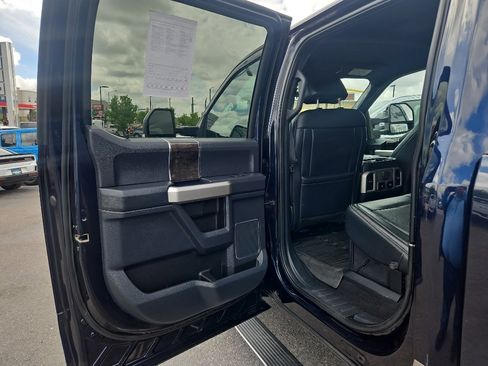 Used 2022 Ford F250 Lariat w/ Lariat Ultimate Package AWD/4WD image 18