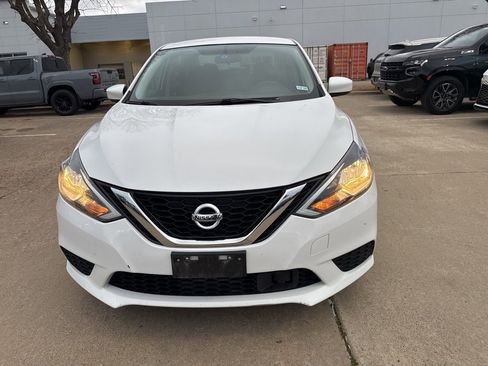 Used 2018 Nissan Sentra S image 3