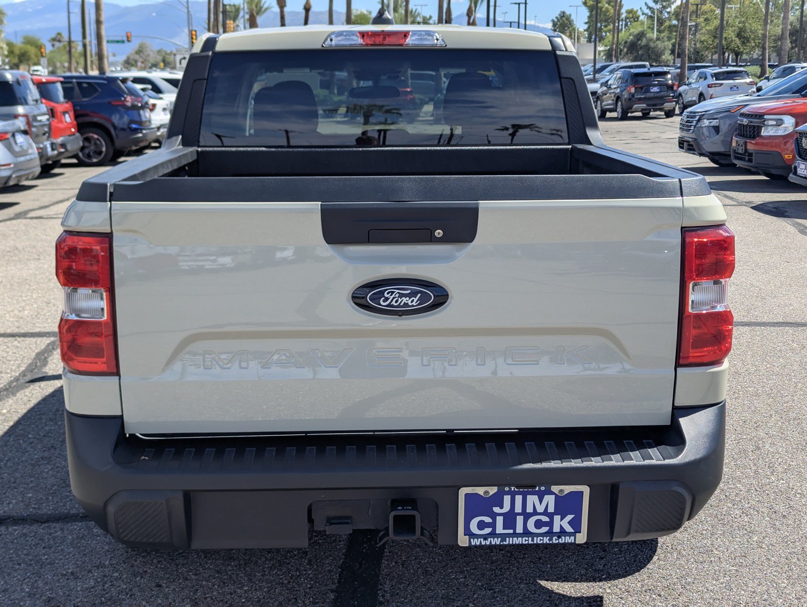 Certified 2025 Ford Maverick XLT w/ Equipment Group 302A AWD/4WD image 3