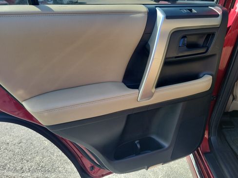 Used 2013 Toyota 4Runner SR5 w/ Premium Pkg RWD image 11