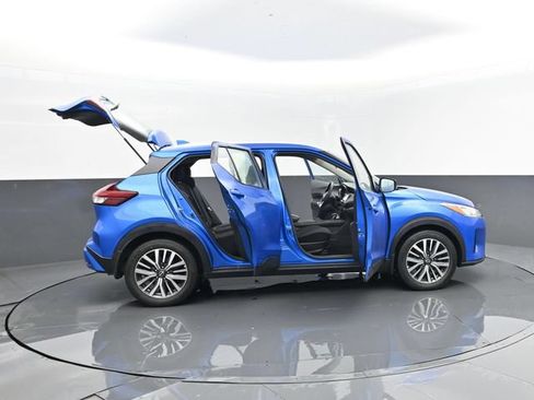 Used 2022 Nissan Kicks SV FWD image 28
