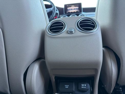 Used 2019 Mercedes-Benz GLC 300 4MATIC image 35