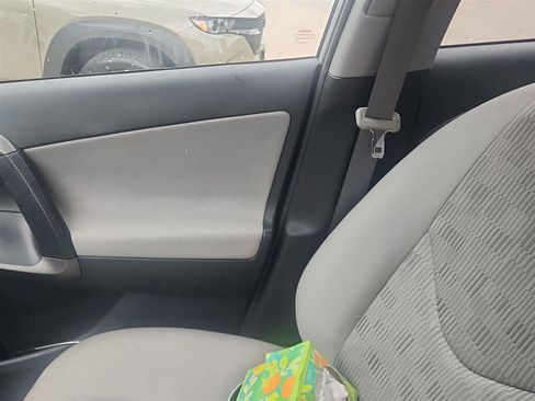 Used 2012 Toyota RAV4 4WD w/ Value Pkg image 18