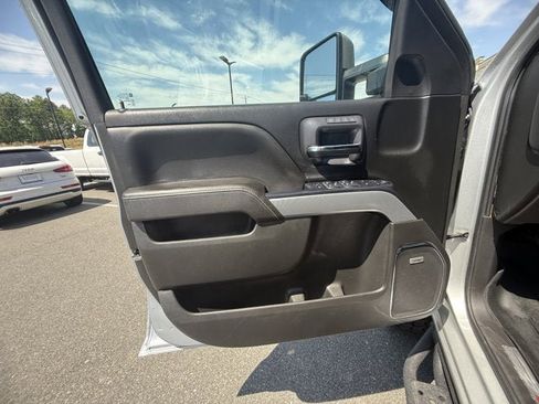 Used 2017 Chevrolet Silverado 1500 LTZ Z71 w/ Redline Edition image 17