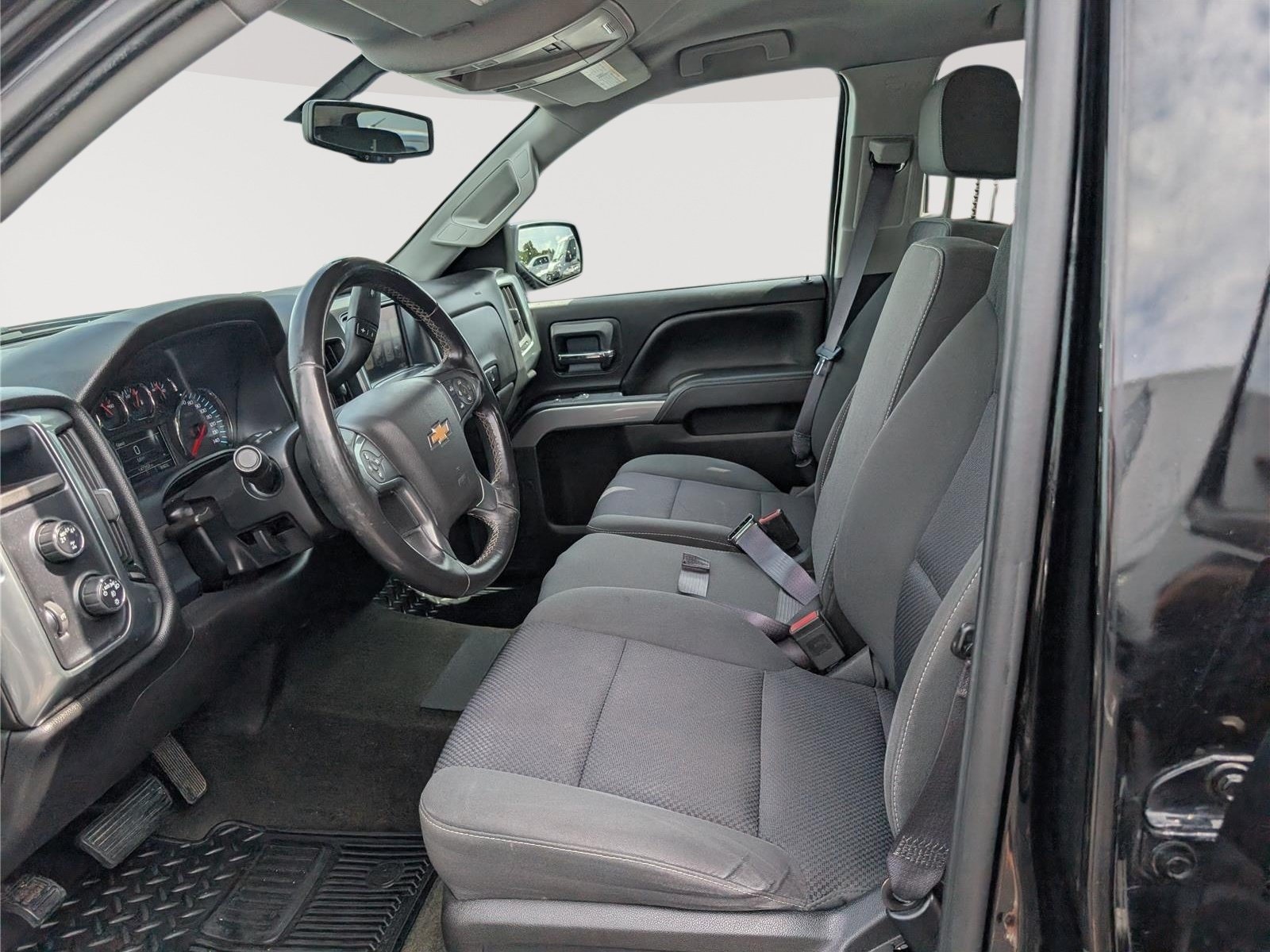 Used 2017 Chevrolet Silverado 1500 LT w/ All Star Edition AWD/4WD image 14