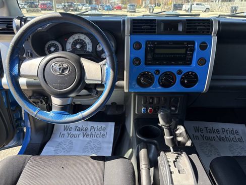 Used 2007 Toyota FJ Cruiser 4WD image 19