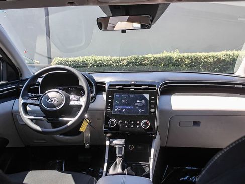 Certified 2023 Hyundai Tucson SE FWD image 17