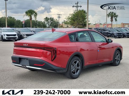 New 2026 Kia K4 LXS FWD image 6
