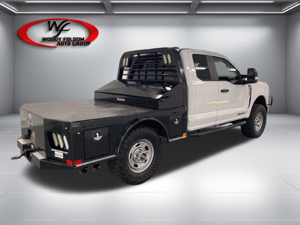 Used 2023 Ford F350 XL w/ FX4 Off-Road Package AWD/4WD image 7