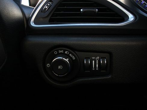 Used 2019 Chrysler Pacifica Touring Plus w/ S Appearance Package image 18