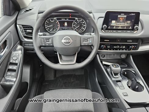 New 2026 Nissan Rogue SV image 5