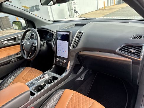 Used 2024 Ford Edge Titanium w/ Titanium Elite Package AWD/4WD image 29
