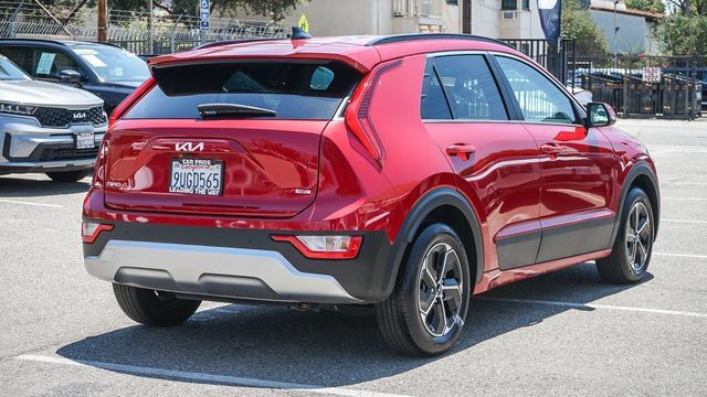 Certified 2025 Kia Niro EX FWD image 9