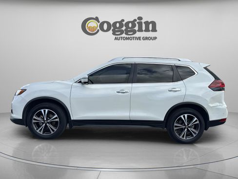 Used 2019 Nissan Rogue SV w/ Sun & Sound Touring Package image 3