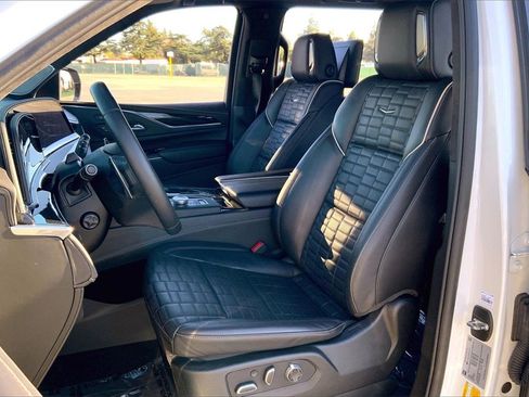 Certified 2024 Cadillac Escalade ESV V w/ LPO, ONYX Package image 10