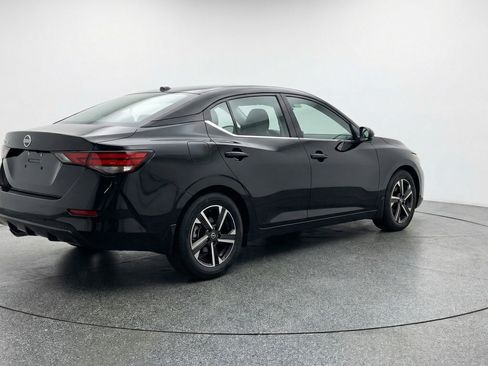 Used 2025 Nissan Sentra SV image 9