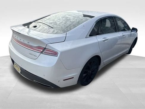 Used 2020 Lincoln MKZ Reserve w/ Monochromatic Package image 5
