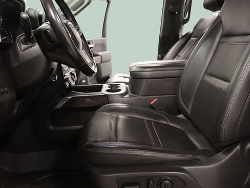 Used 2023 GMC Sierra 3500 Denali w/ Denali Ultimate Package AWD/4WD image 21