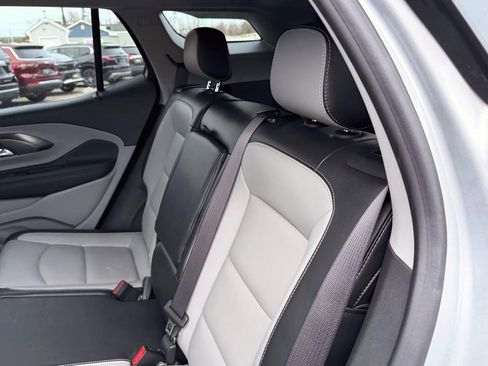 Used 2022 GMC Terrain SLT image 7