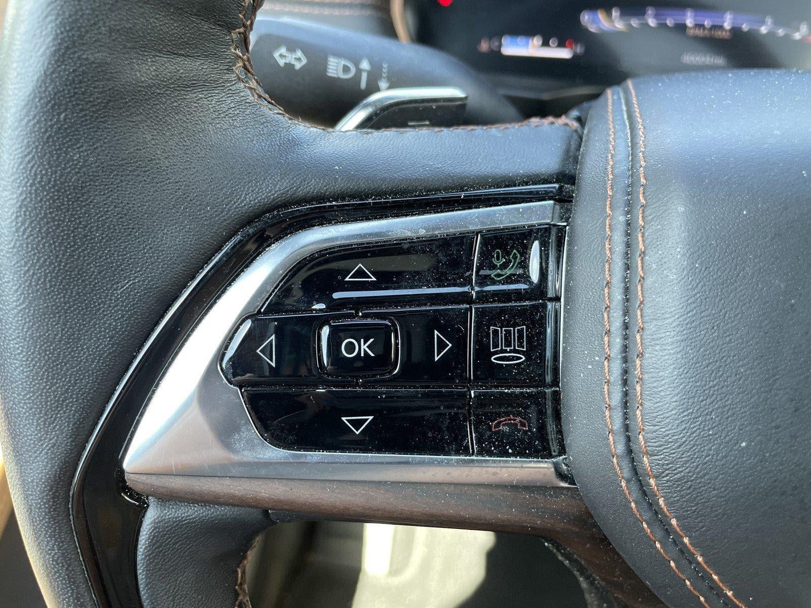 Used 2023 Jeep Grand Cherokee Summit w/ Adv Protech Group IV AWD/4WD image 21