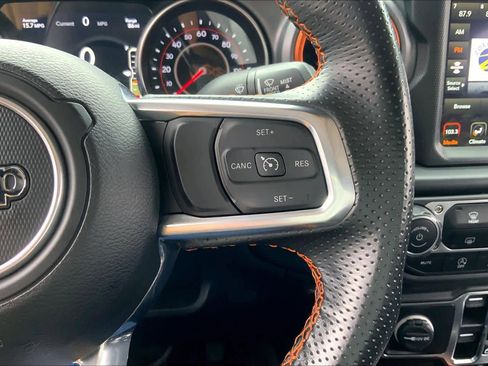 Used 2022 Jeep Gladiator Mojave image 24