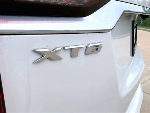 Used 2022 Cadillac XT6 Premium Luxury w/ Technology Package FWD image 31