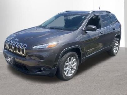 Used 2018 Jeep Cherokee Latitude Plus w/ Comfort/Convenience Group