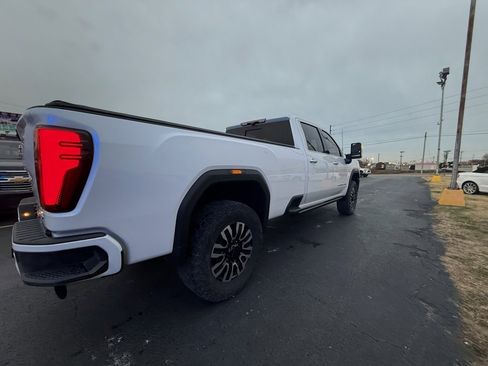 Used 2024 GMC Sierra 3500 Denali Ultimate image 3