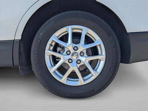 Used 2022 Chevrolet Equinox LS image 21