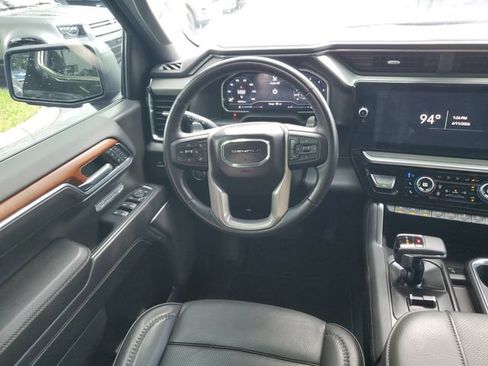 Used 2023 GMC Sierra 1500 Denali w/ Denali Reserve Package AWD/4WD image 13