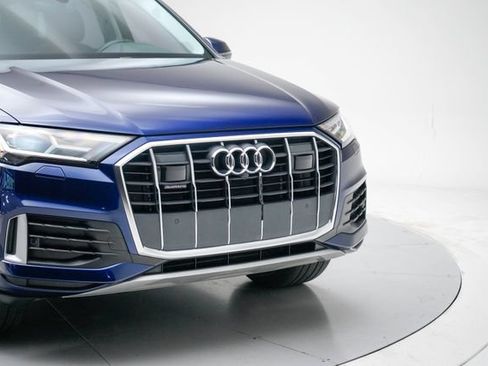 Used 2023 Audi Q7 2.0T Premium Plus w/ Premium Plus Package AWD/4WD image 7
