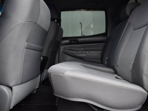 Used 2012 Toyota Tacoma TRD Off-Road image 8