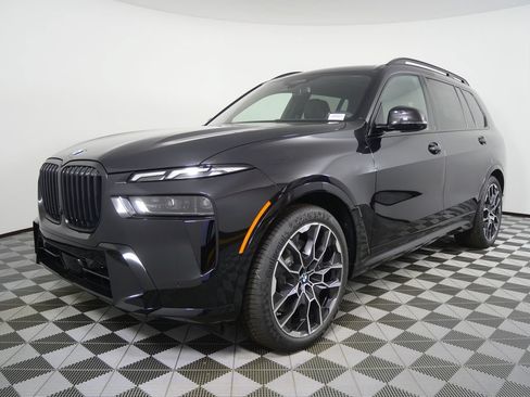 Used 2027 BMW X7 xDrive40i w/ M Sport Package AWD/4WD image 7