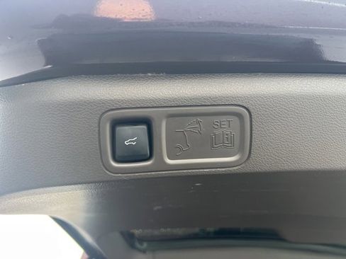 Used 2024 Lincoln Navigator Reserve image 16