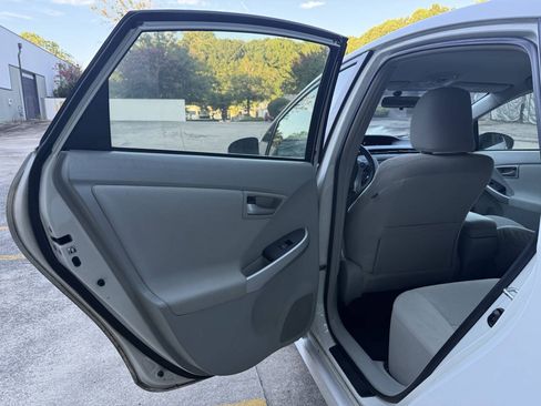 Used 2013 Toyota Prius Three FWD image 32