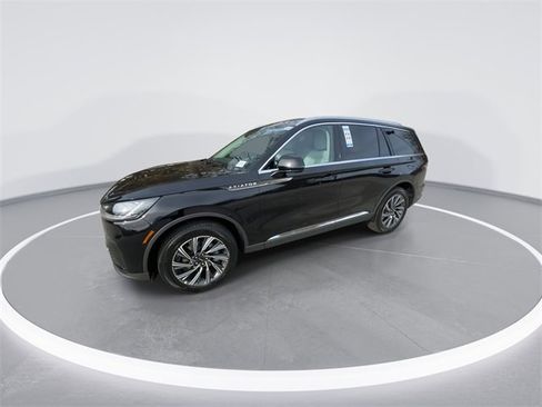 New 2026 Lincoln Aviator AWD image 5