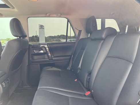Used 2019 Toyota 4Runner TRD Off-Road Premium AWD/4WD image 15