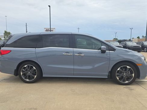 Used 2024 Honda Odyssey Elite image 7