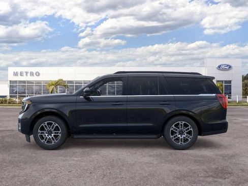 New 2026 Ford Expedition Active RWD image 3