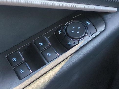 Used 2025 Ford Explorer ST-Line AWD/4WD image 19