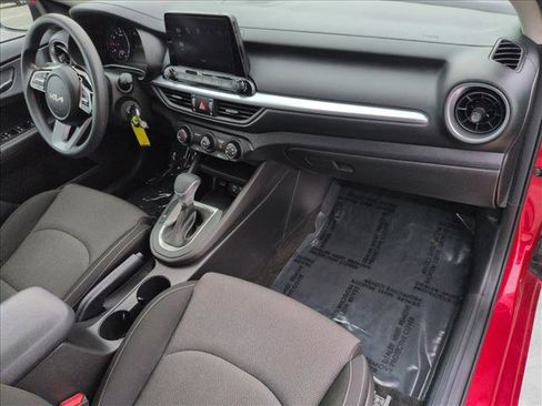 Used 2022 Kia Forte LXS image 21