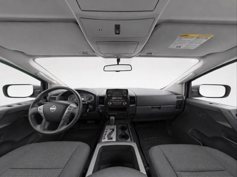 Used 2014 Nissan Titan SV w/ SV Value Truck Package AWD/4WD image 11