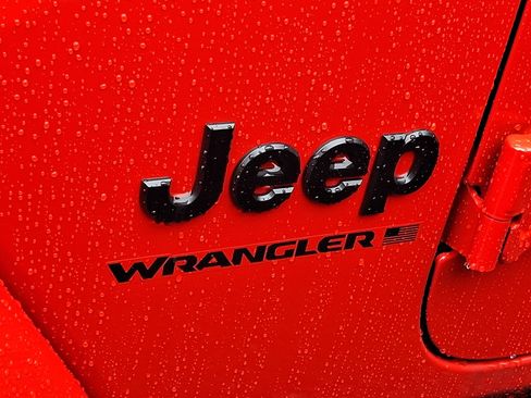New 2026 Jeep Wrangler Unlimited Sahara AWD/4WD image 16