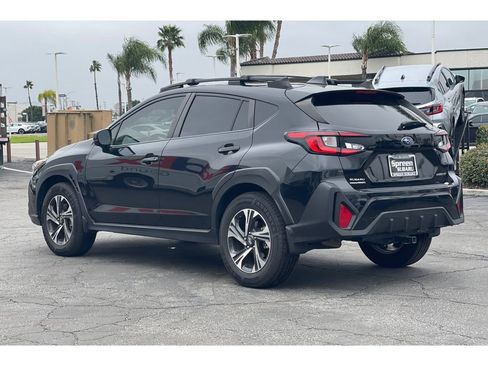 Used 2024 Subaru Crosstrek 2.0i Premium image 3