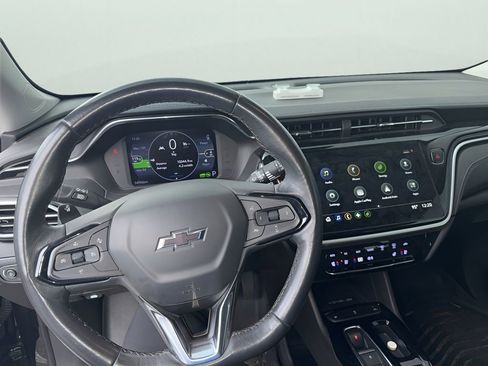 Used 2023 Chevrolet Bolt EUV LT w/ Convenience Package FWD image 7