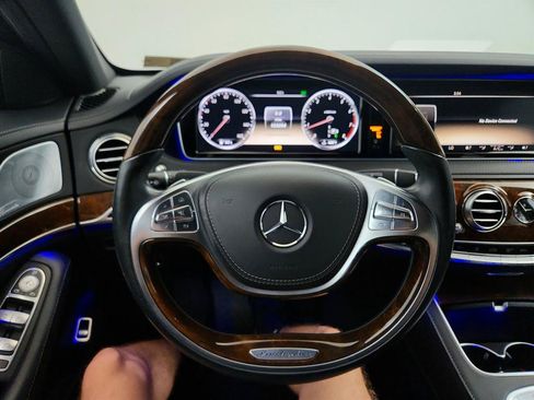 Used 2014 Mercedes-Benz S 550 Sedan image 18