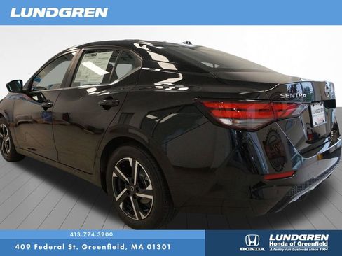 Used 2024 Nissan Sentra SV FWD image 6